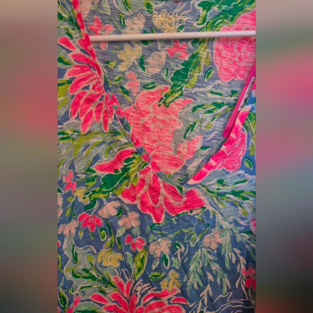 Lilly Pulitzer Etta V-Neck Short Sleeve Top "Blue Bunny Business Sz.XXL NWT - Picture 3 of 7